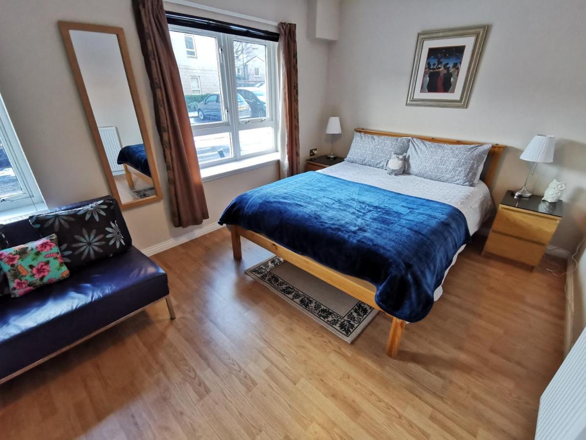 4-Bedroom Apartment Perfect For Families! Edimburgo Exterior foto