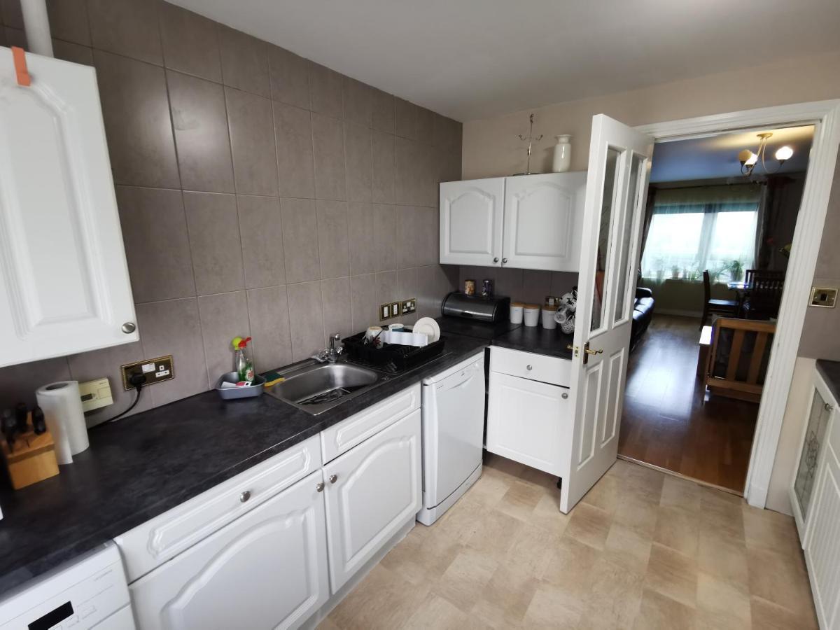 4-Bedroom Apartment Perfect For Families! Edimburgo Exterior foto